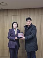 �̻��� ���ǿ�, ���α������ â�� 72�ֳ� ��� '������' ����